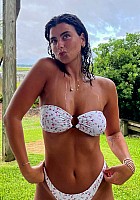 Ava Davis (Singer)